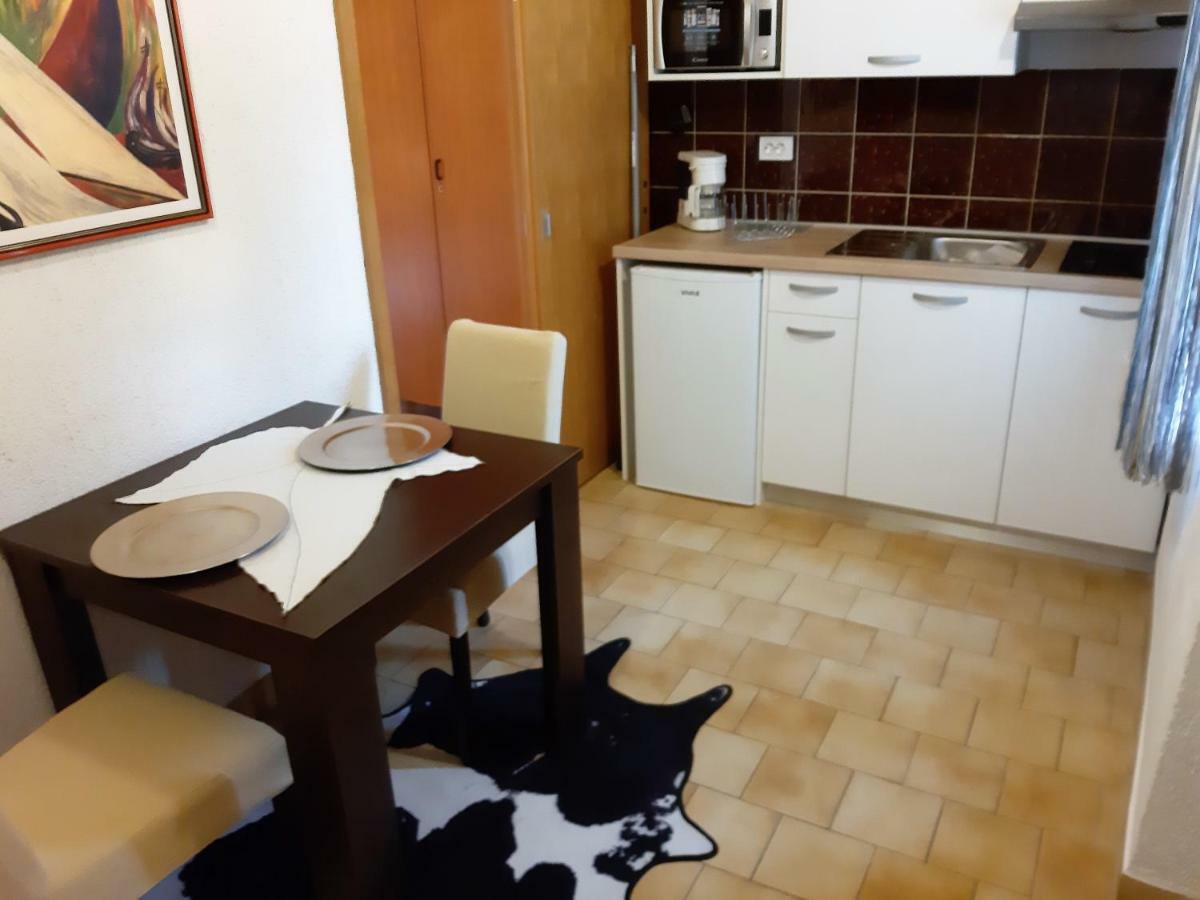 Apartments Rozic راب المظهر الخارجي الصورة